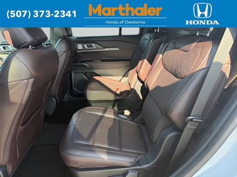 Used 2025 Ford Explorer Platinum w/ LUX Leather Package AWD/4WD image 12