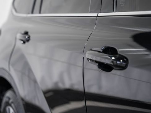 Used 2022 Toyota Highlander XLE image 14