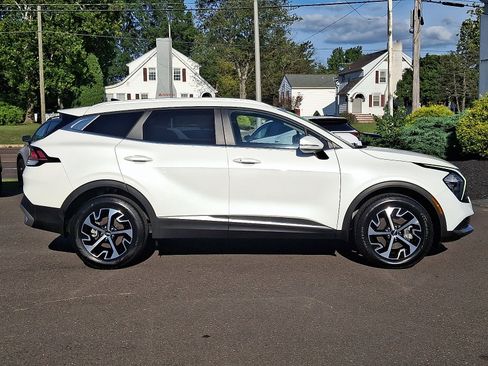 Used 2023 Kia Sportage EX image 7