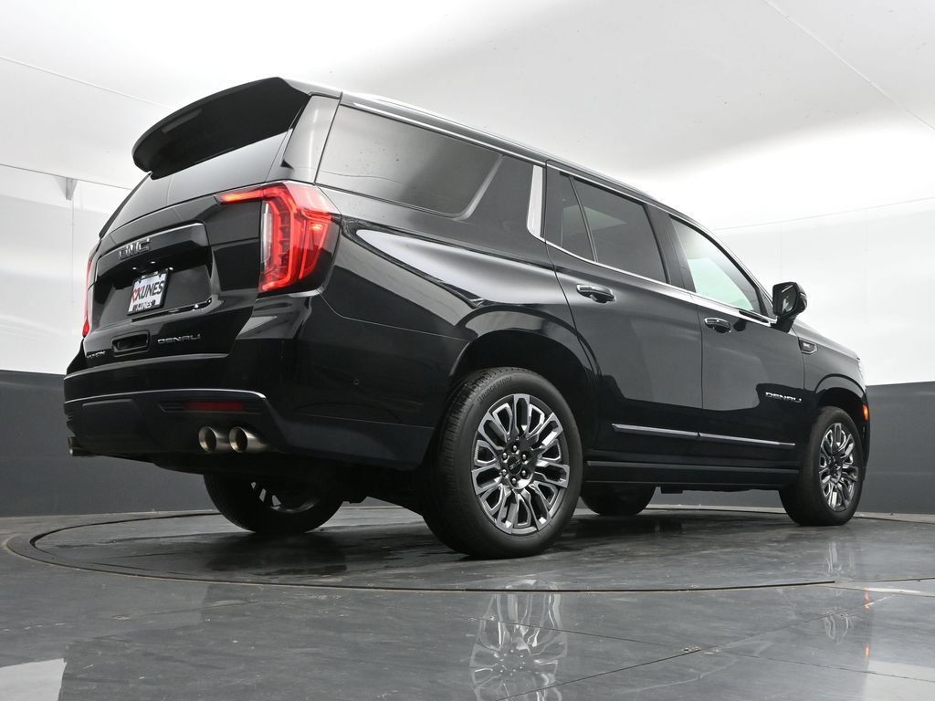 Used 2023 GMC Yukon Denali Ultimate w/ LPO, Floor Liner Package AWD/4WD image 42