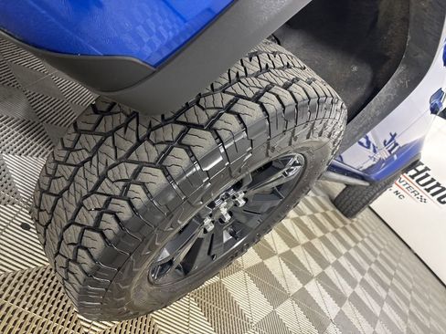 Used 2020 Chevrolet Colorado ZR2 w/ ZR2 Dusk Special Edition image 27