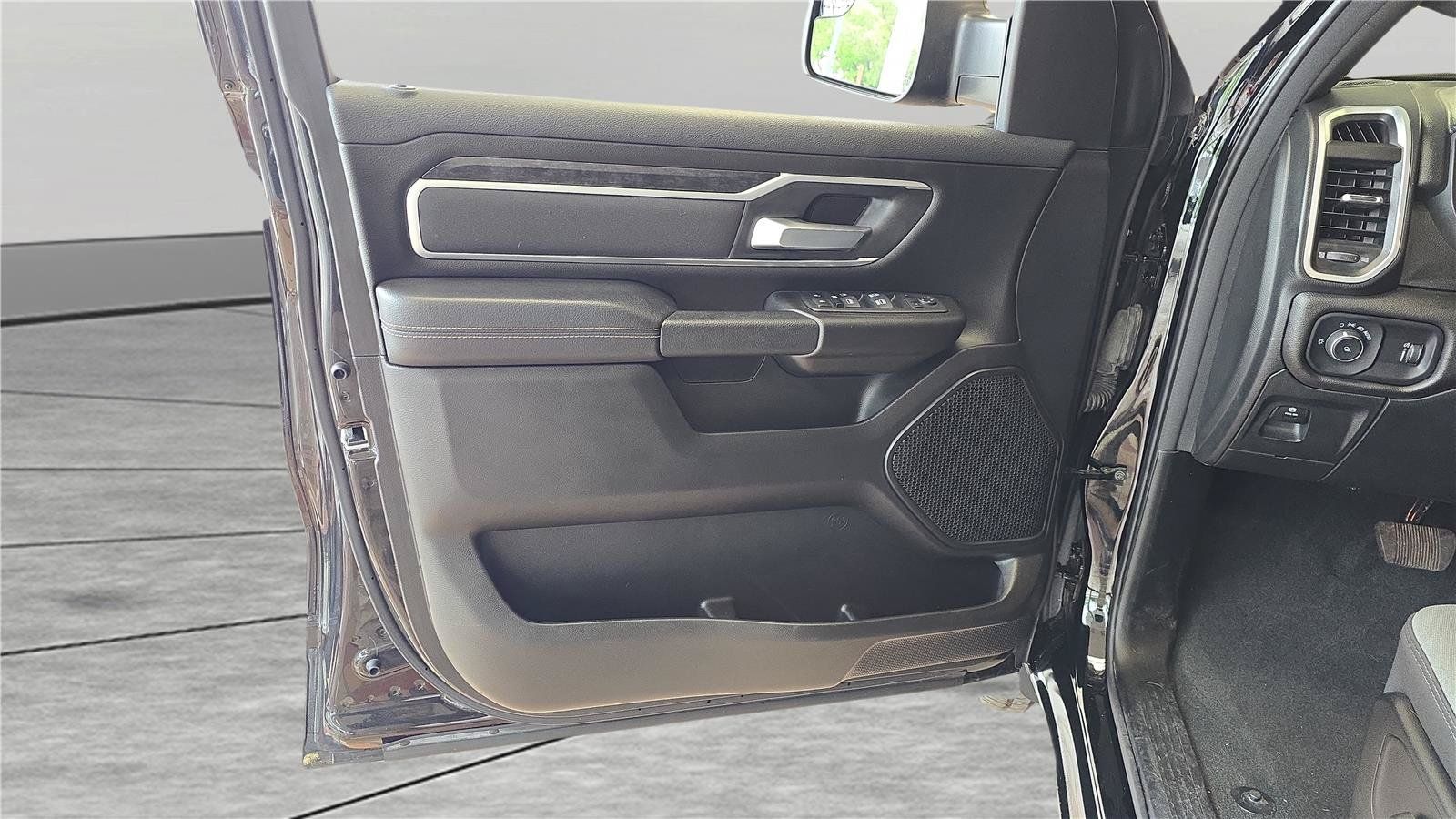Used 2023 RAM 1500 Big Horn AWD/4WD image 12