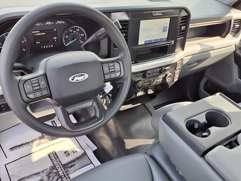 New 2025 Ford F550 4x4 Regular Cab Super Duty image 4