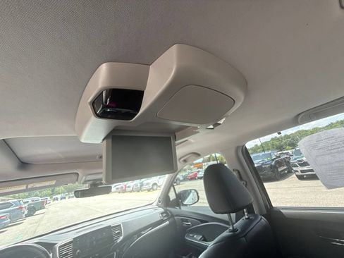 Used 2020 Honda Pilot Touring image 31