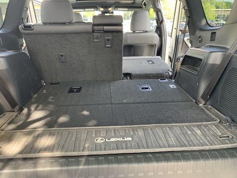 Used 2023 Lexus GX 460 Premium w/ Premium Package AWD/4WD image 34