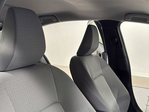 Certified 2025 Toyota Prius LE image 19