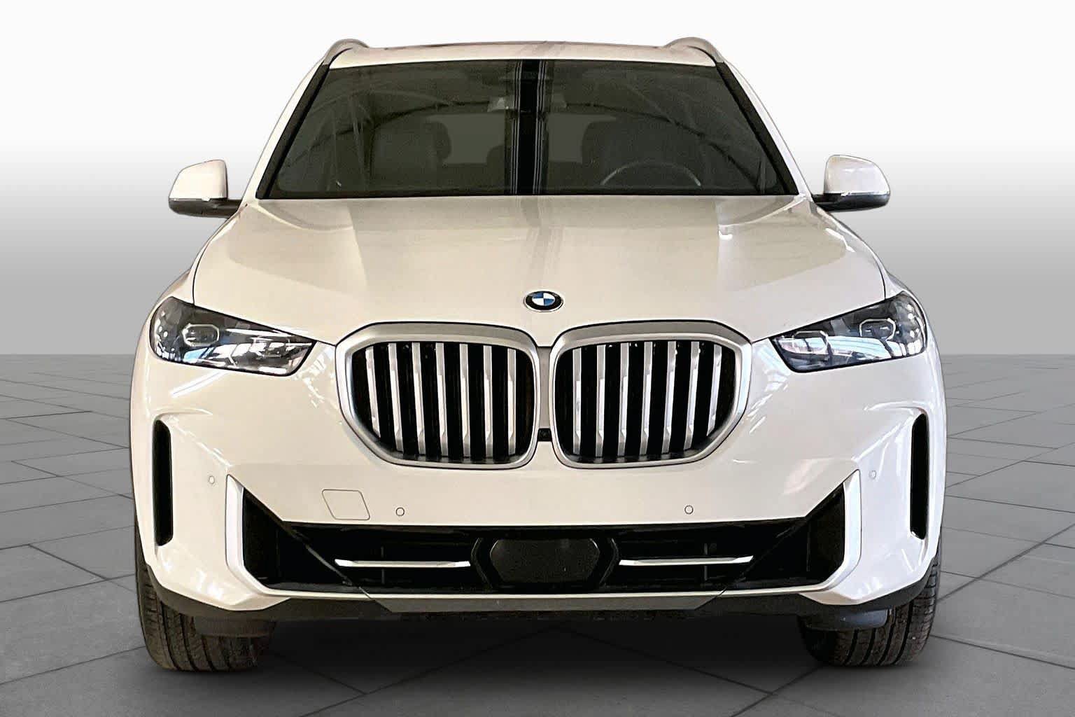 Used 2026 BMW X5 xDrive40i AWD/4WD image 3