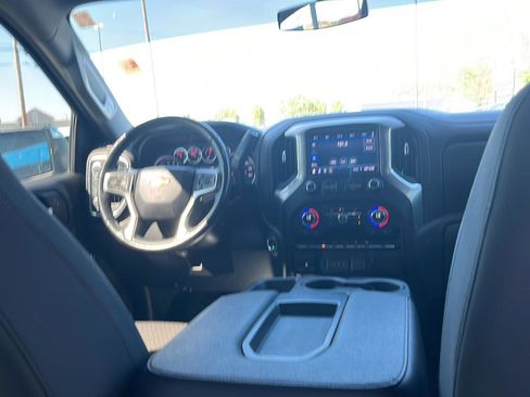 Used 2021 Chevrolet Silverado 1500 LT AWD/4WD image 27