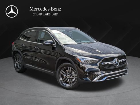 New 2025 Mercedes-Benz GLA 250 4MATIC image 1
