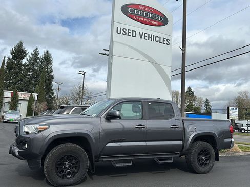 Used 2021 Toyota Tacoma SR5 image 2
