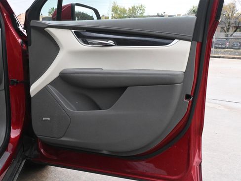 Used 2022 Cadillac XT6 Premium Luxury image 26