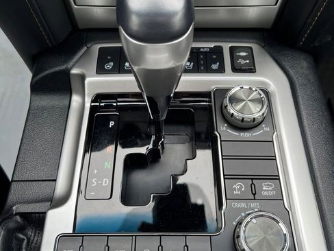 Certified 2020 Toyota Land Cruiser Heritage Edition AWD/4WD image 27