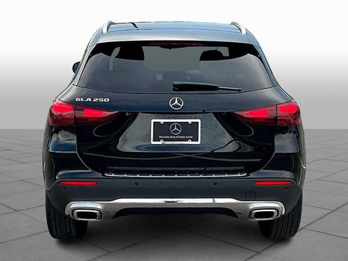 Used 2026 Mercedes-Benz GLA 250 image 4