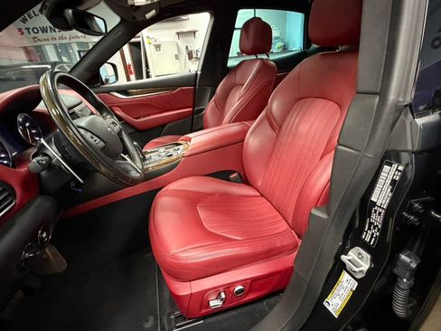 Used 2022 Maserati Levante GT image 30