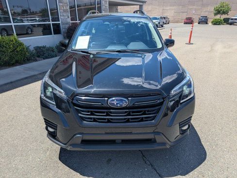 Used 2023 Subaru Forester Premium AWD/4WD image 7