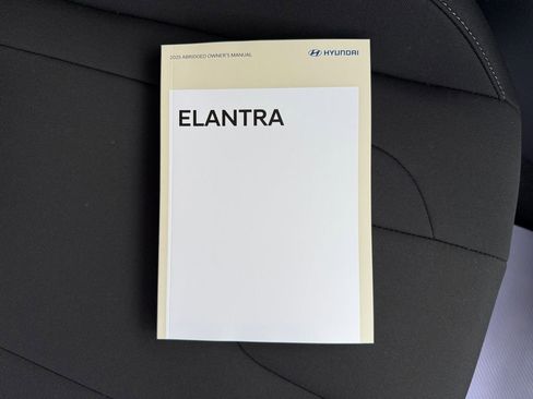Certified 2025 Hyundai Elantra Sport image 28