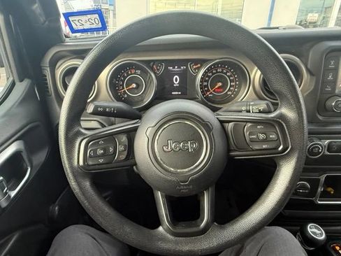 Used 2020 Jeep Gladiator Sport AWD/4WD image 10