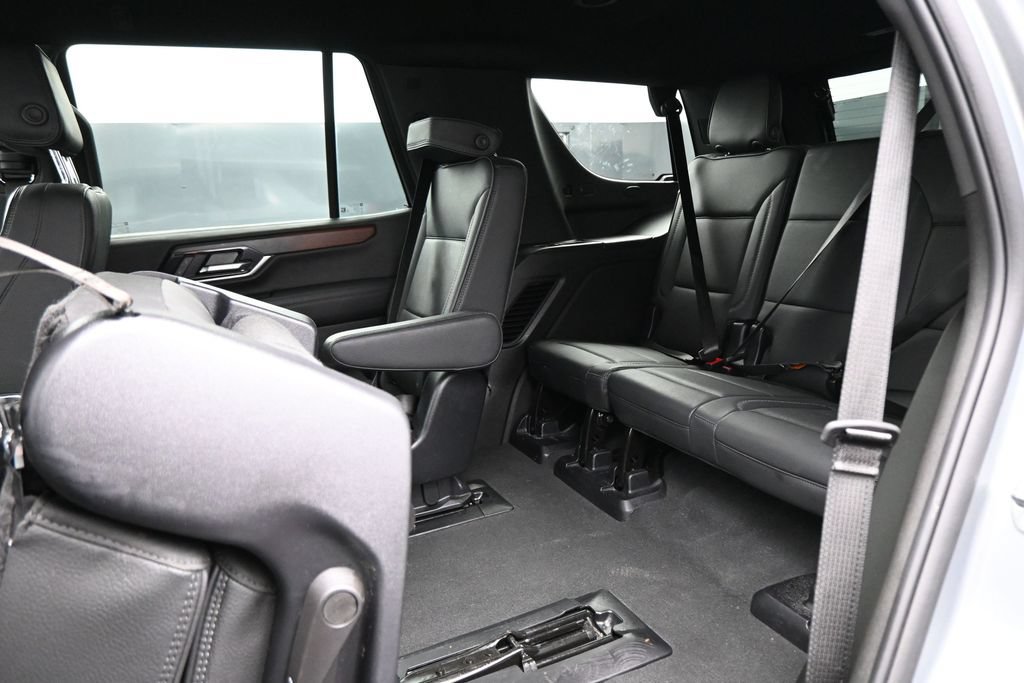 Used 2025 GMC Yukon Denali AWD/4WD image 30