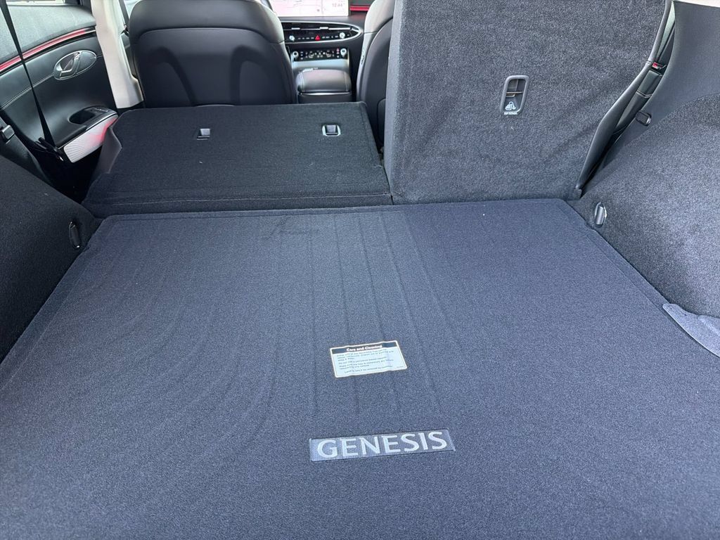 New 2027 Genesis GV70 2.5T Advanced AWD/4WD image 15