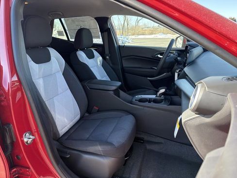 New 2026 Chevrolet Trax LS image 32
