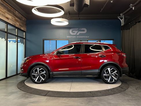 Used 2021 Nissan Rogue Sport SL image 6