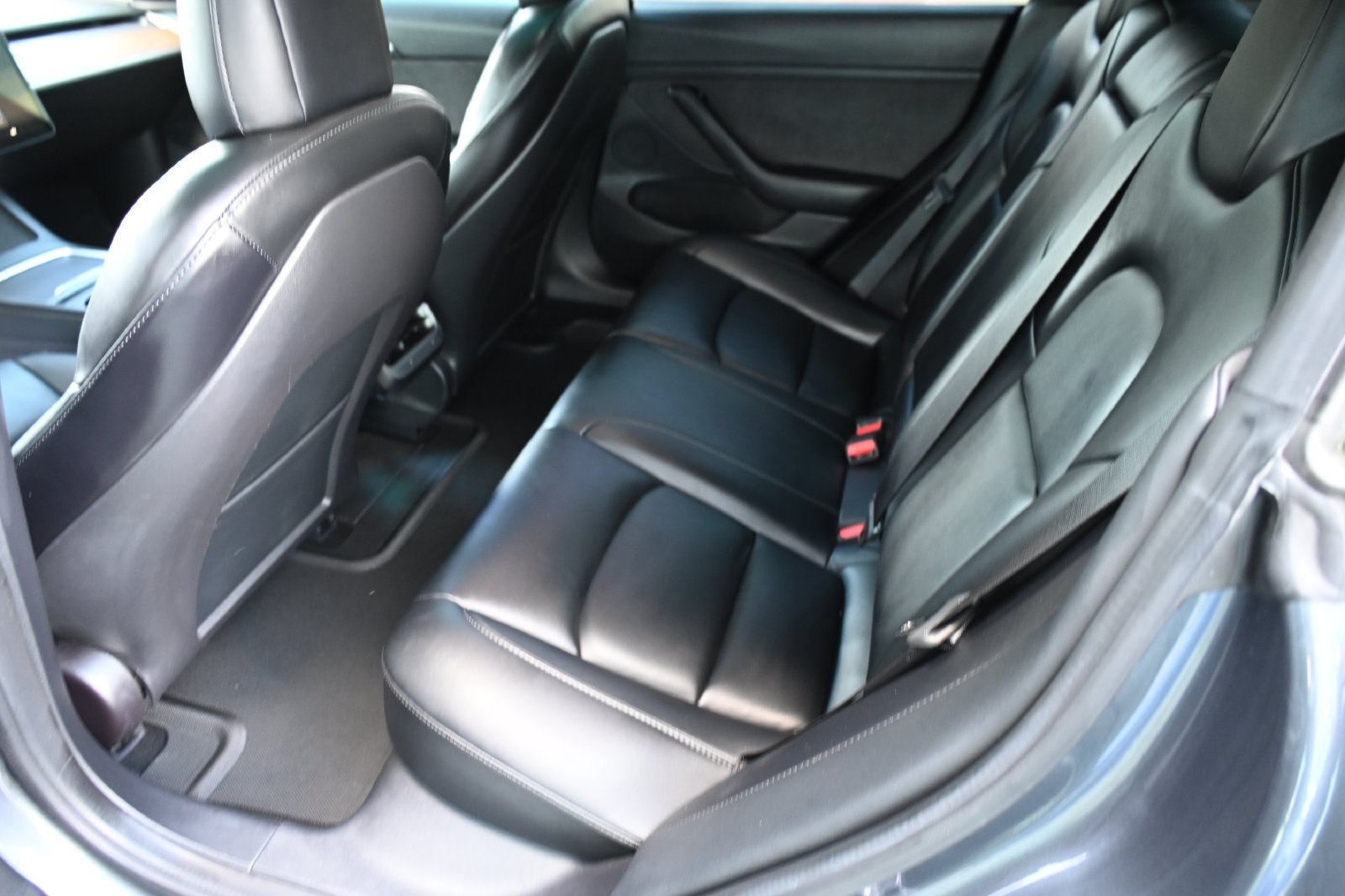 Used 2022 Tesla Model 3 Standard Range RWD image 16