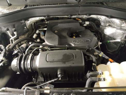 Used 2020 Ford Explorer XLT w/ Equipment Group 202A image 30