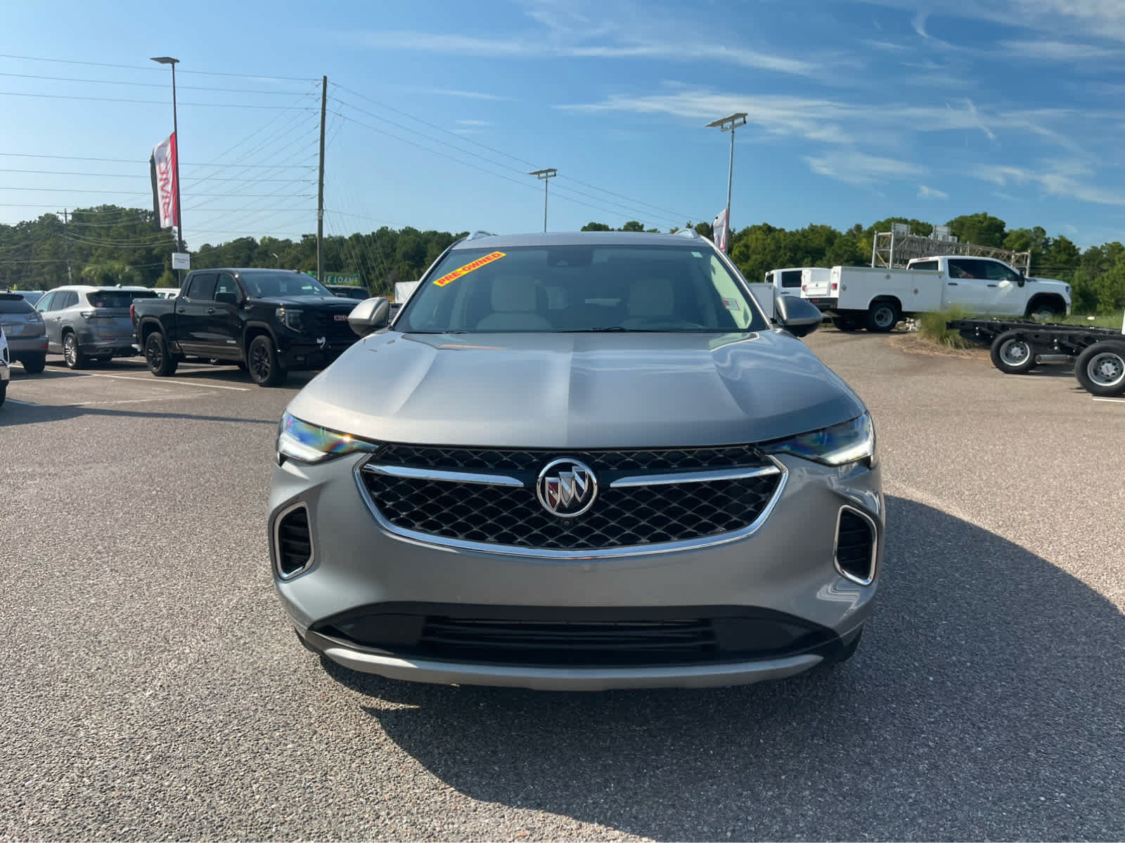 Used 2023 Buick Envision Avenir AWD/4WD image 2