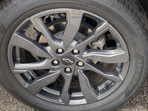 Used 2022 Chevrolet Equinox RS w/ RS Leather Package image 25