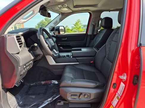 Used 2024 Toyota Sequoia Limited w/ TRD Off-Road Package AWD/4WD image 9