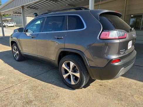 Used 2022 Jeep Cherokee Limited image 11