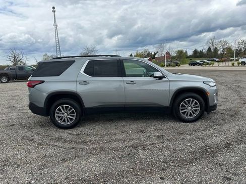 Used 2023 Chevrolet Traverse LT FWD image 7
