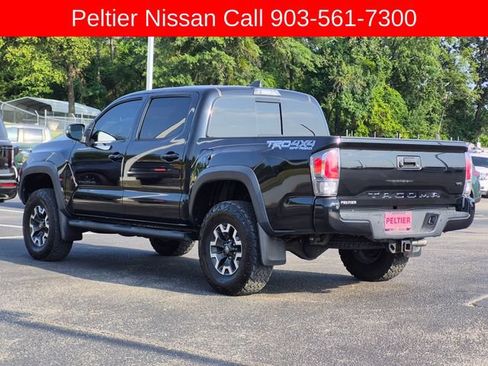 Used 2020 Toyota Tacoma TRD Off-Road w/ TRD Premium Off Road Package AWD/4WD image 4