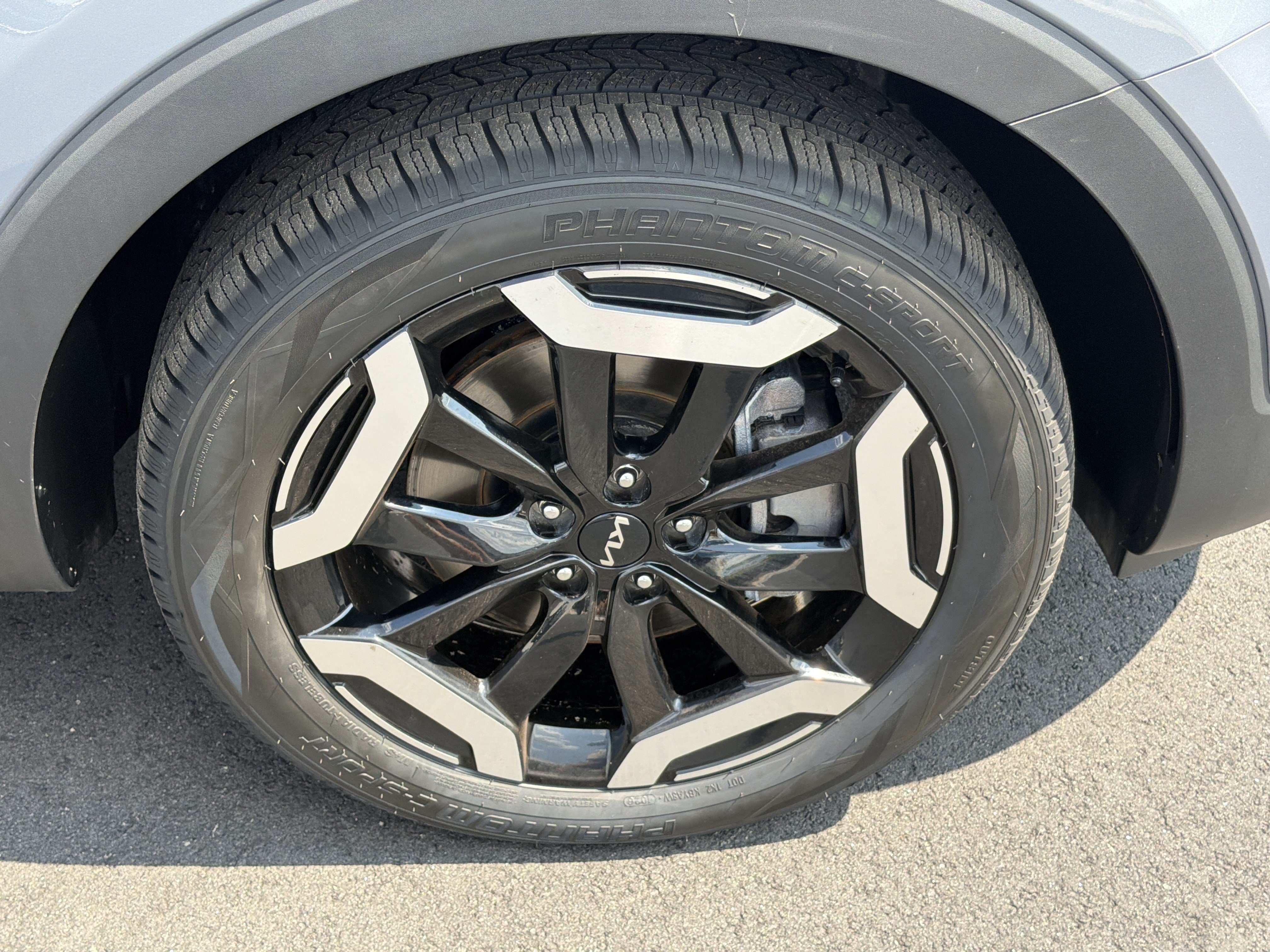 Used 2025 Kia Telluride S FWD image 12