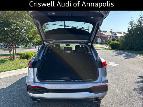Certified 2025 Audi Q5 Premium w/ Convenience Package AWD/4WD image 12