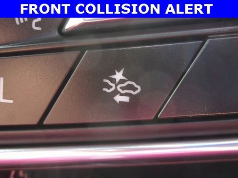 Used 2025 Buick Enclave Avenir w/ Trailering Package, 5000 lbs. image 7