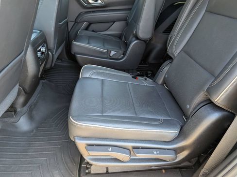 Used 2021 GMC Yukon SLT w/ SLT Premium Package AWD/4WD image 9