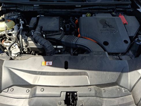 Used 2025 Mitsubishi Outlander SE AWD/4WD image 27