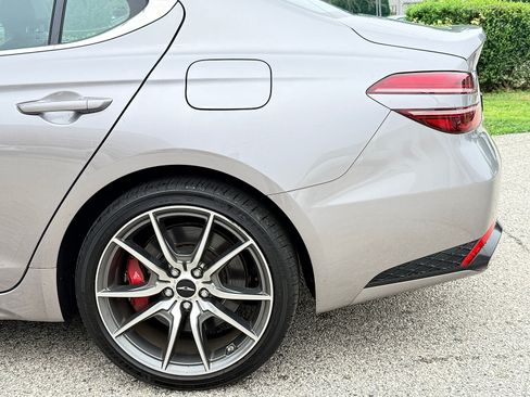 Used 2025 Genesis G70 2.5T AWD/4WD image 12