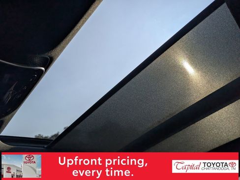 Used 2025 Mercedes-Benz GLC 300 image 25