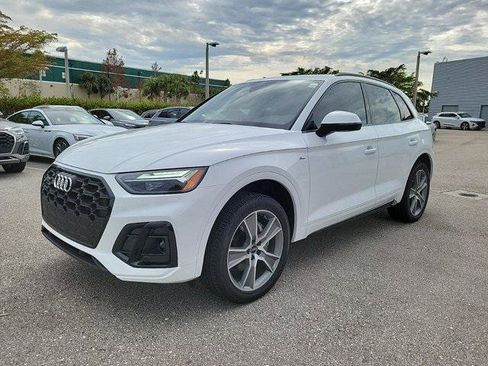 Certified 2025 Audi Q5 2.0T Premium w/ Convenience Plus Package AWD/4WD image 4