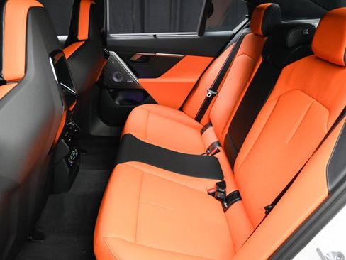 Used 2026 BMW M5 w/ Carbon Package image 53