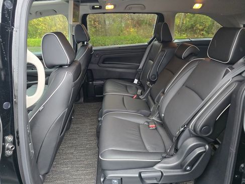 Certified 2026 Honda Odyssey Touring image 8