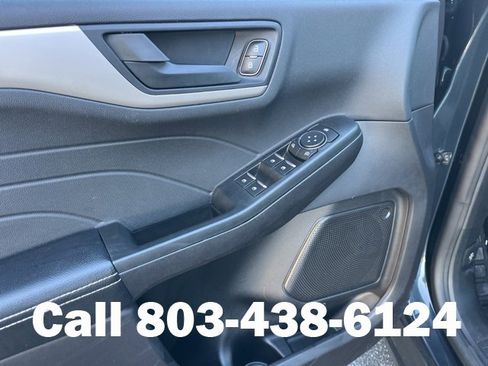 Used 2022 Ford Escape SE w/ Convenience Package image 8