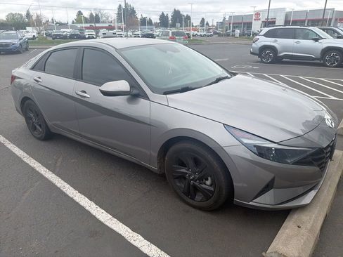 Used 2023 Hyundai Elantra Blue w/ Cargo Package image 4