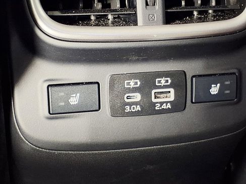 Certified 2025 Subaru Outback Limited image 12