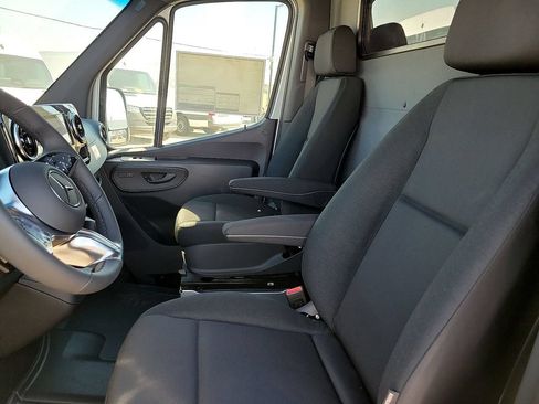 New 2025 Mercedes-Benz Sprinter 2500 image 16