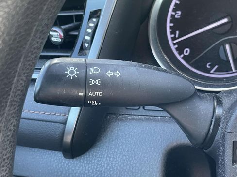 Used 2020 Toyota Camry LE FWD image 21