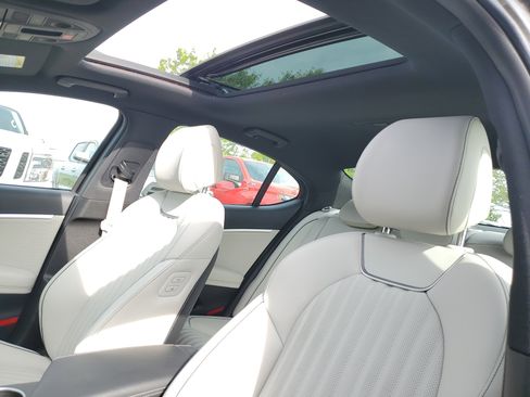 Used 2024 Genesis G70 2.5T w/ Sport Prestige Package AWD/4WD image 16