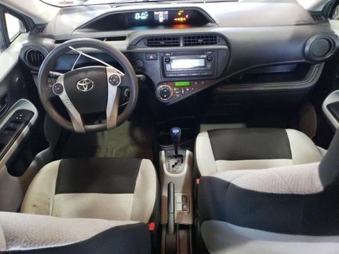 Used 2014 Toyota Prius C One image 8